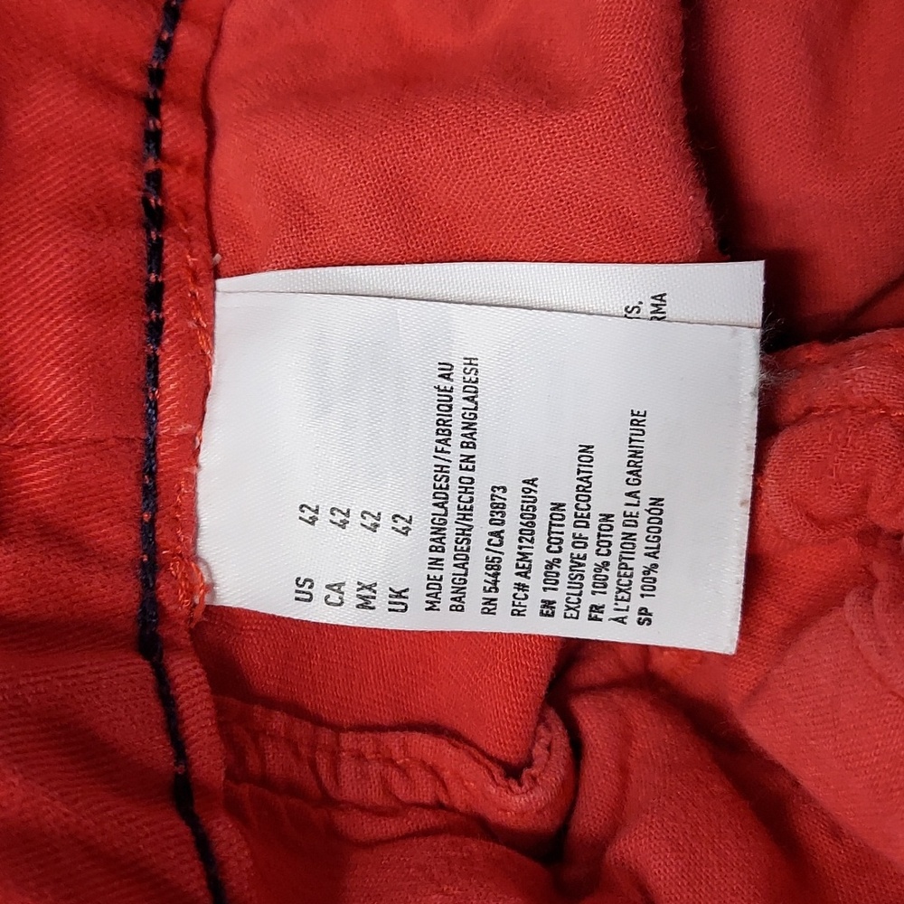 American Eagle Outfitters Men's Red Flat Front Shorts - Picture 4 of 7